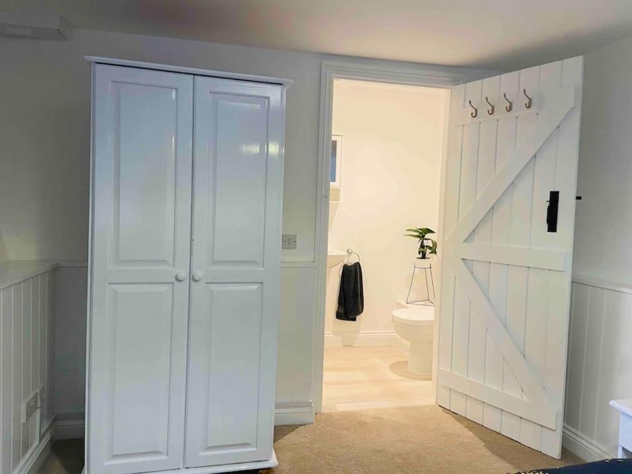 The Mill Stylish Rural Apartment With Beautiful Views Welsh Newton Common Extérieur photo
