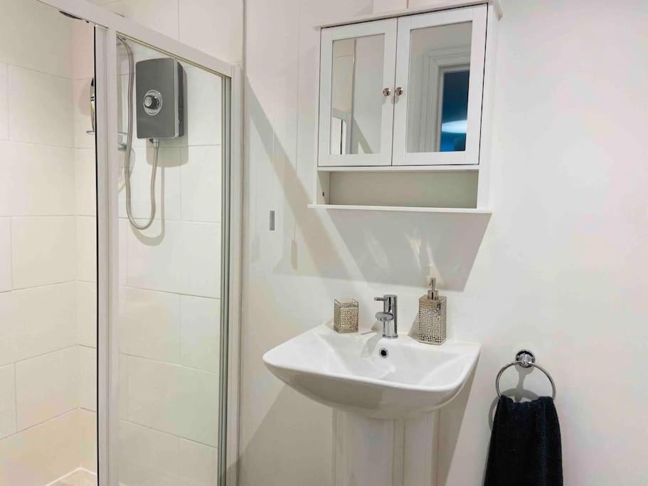 The Mill Stylish Rural Apartment With Beautiful Views Welsh Newton Common Extérieur photo