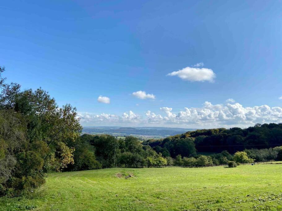 The Mill Stylish Rural Apartment With Beautiful Views Welsh Newton Common Extérieur photo